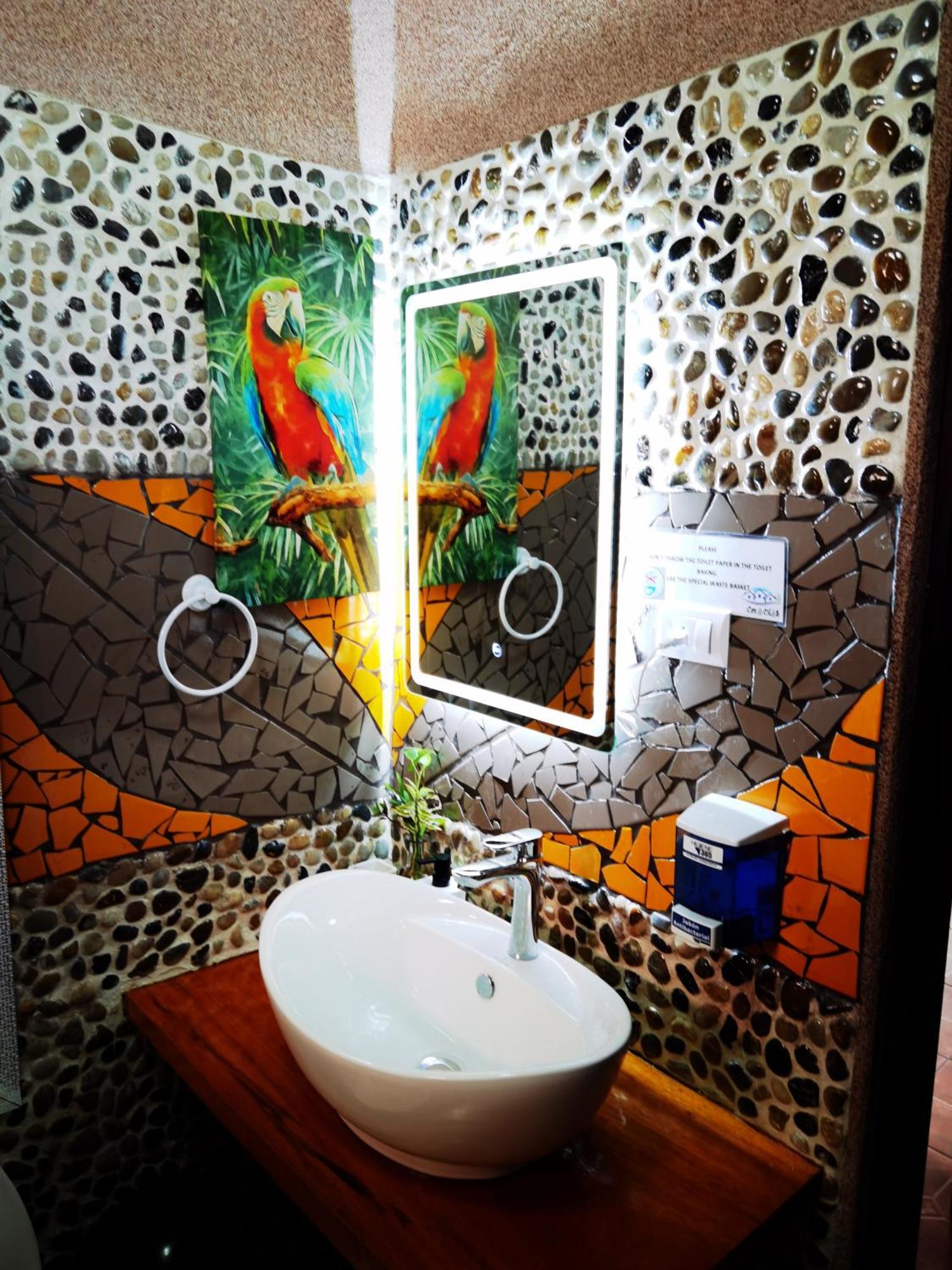 Sunrise House Bed & Breakfast Quepos Dış mekan fotoğraf