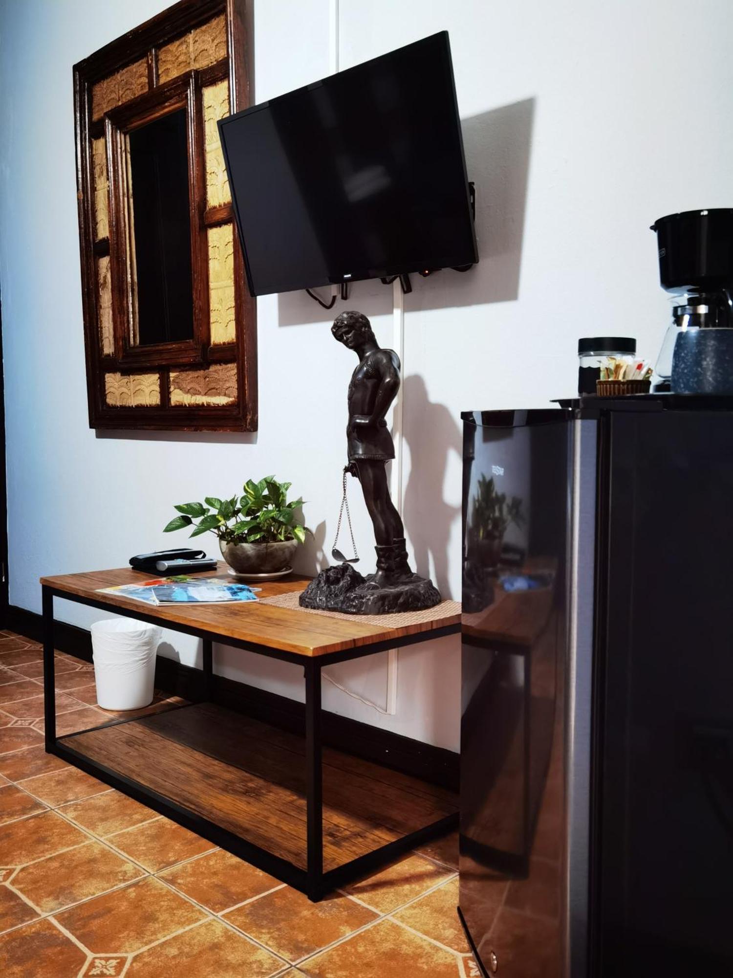 Sunrise House Bed & Breakfast Quepos Dış mekan fotoğraf